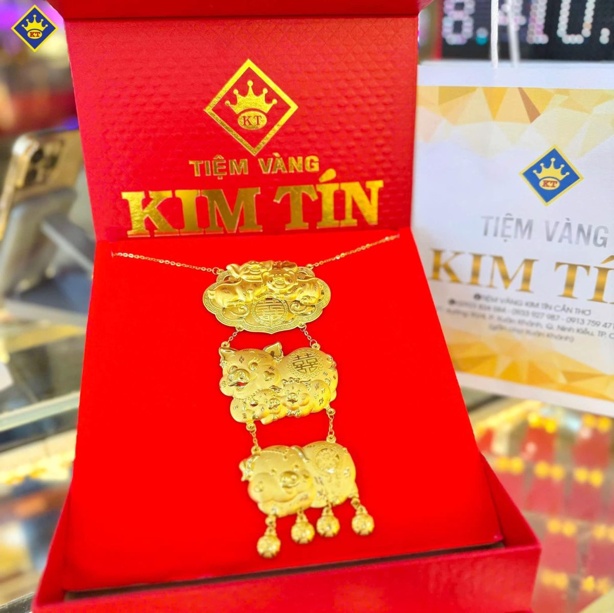 tiệm vàng